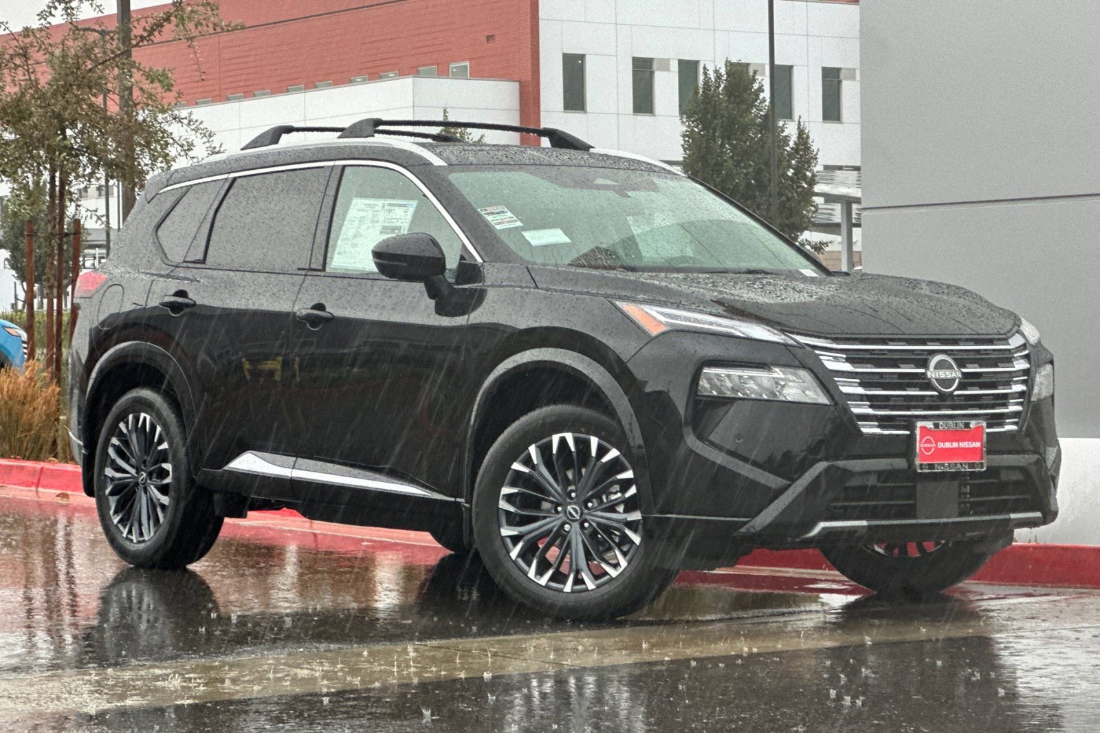 New 2026 Nissan Rogue Platinum w/ Platinum Premium Package image 2