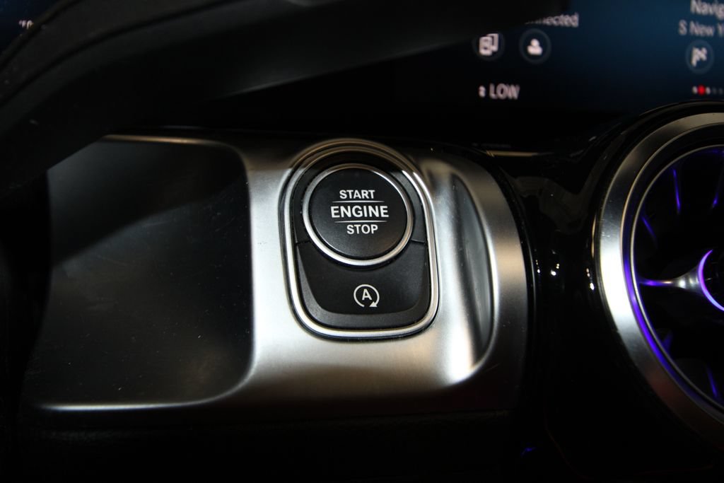 Used 2022 Mercedes-Benz GLB 250 4MATIC image 13