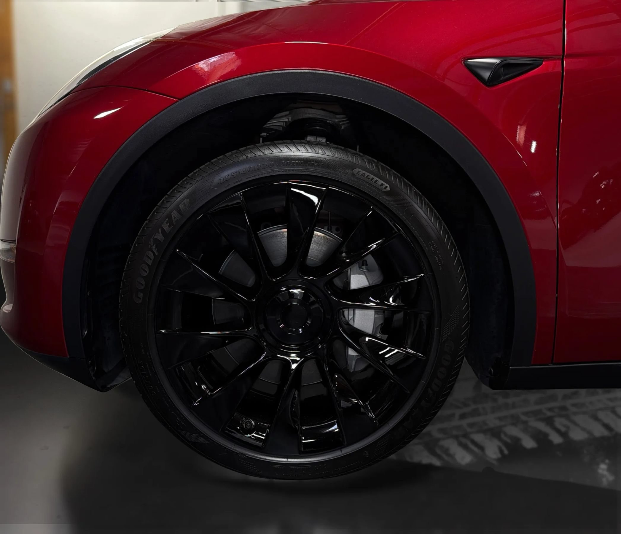 Used 2024 Tesla Model Y Long Range AWD/4WD image 19