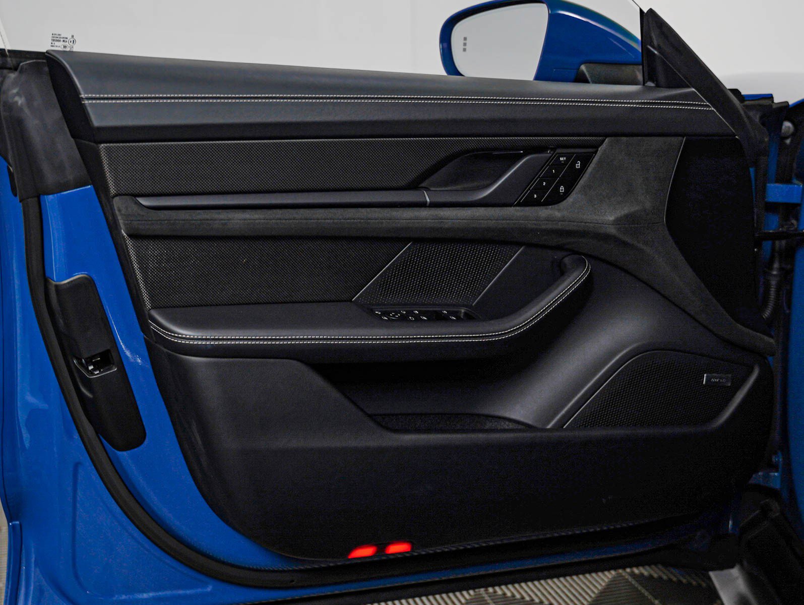 Certified 2023 Porsche Taycan GTS AWD/4WD image 31