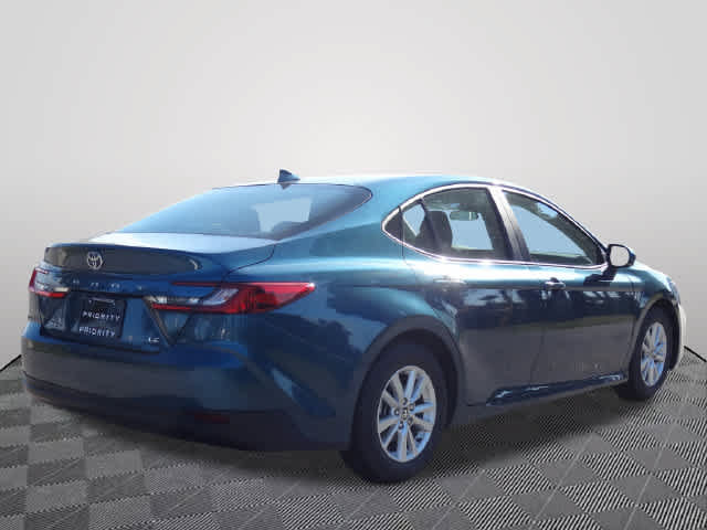 Used 2025 Toyota Camry LE FWD image 3
