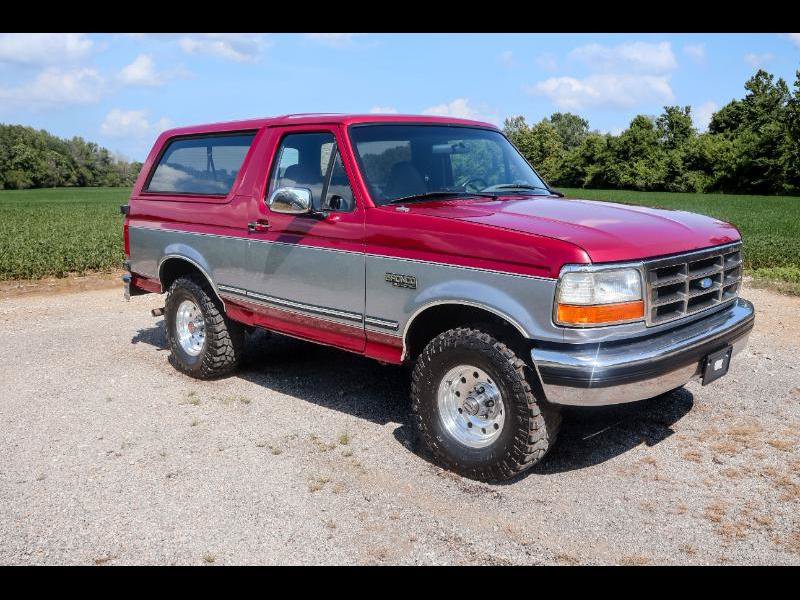 Used 1995 Ford Bronco XLT AWD/4WD image 1