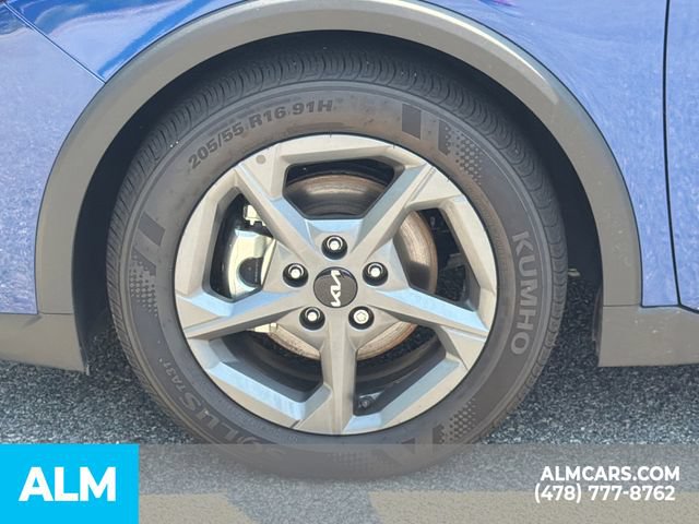 Used 2025 Kia K4 FWD image 12