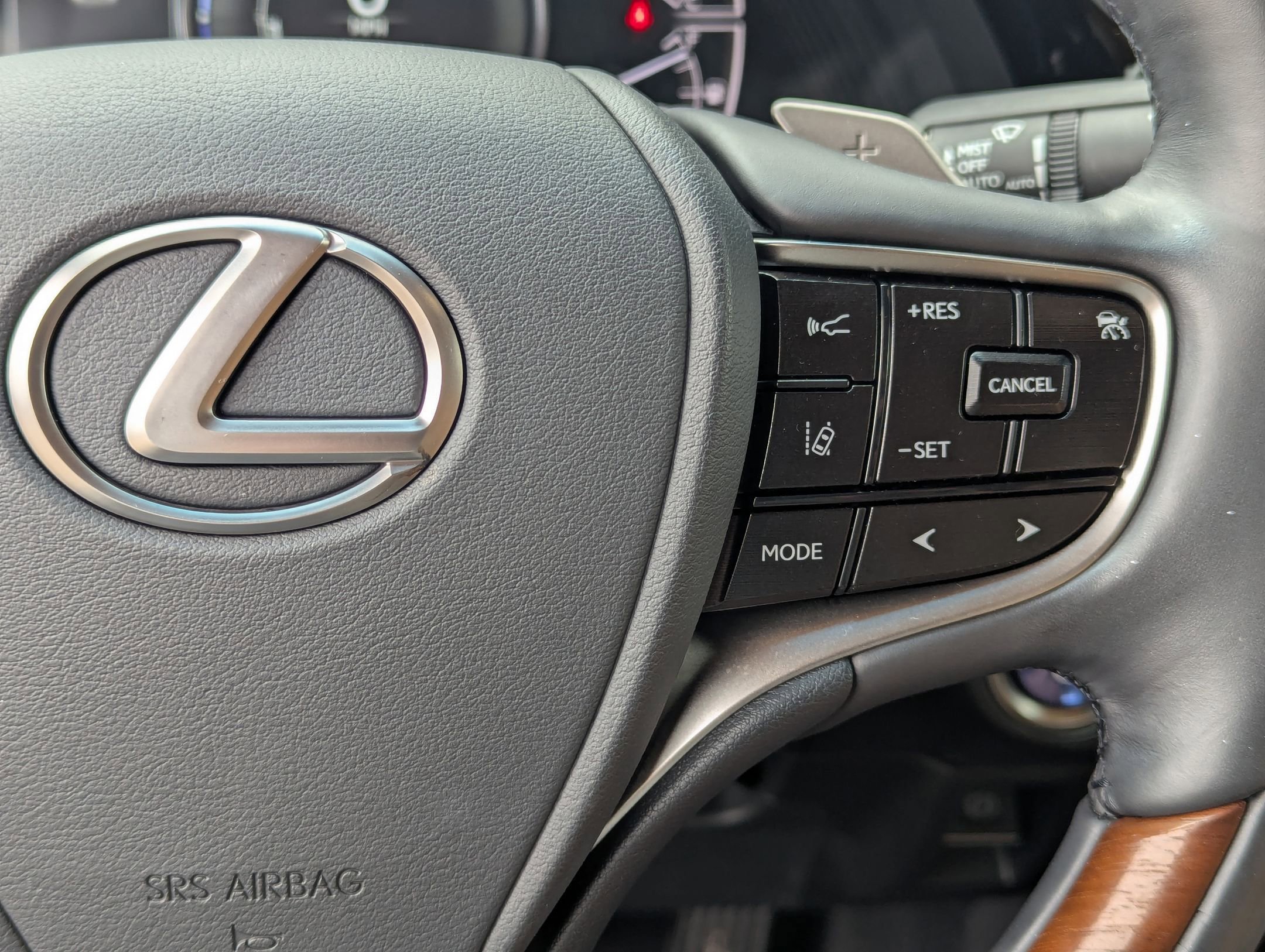 Used 2022 Lexus ES 300h Ultra Luxury image 22