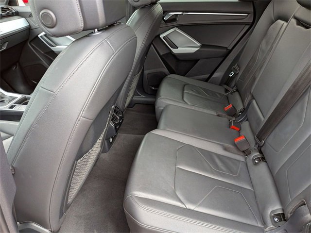 Used 2021 Audi Q3 2.0T Premium image 24