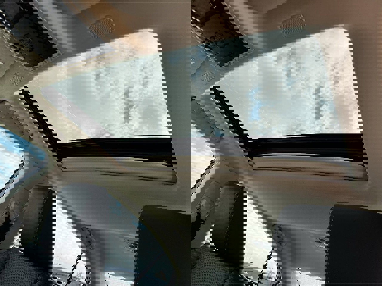 Used 2020 Lexus ES 300h w/ Premium Package image 22