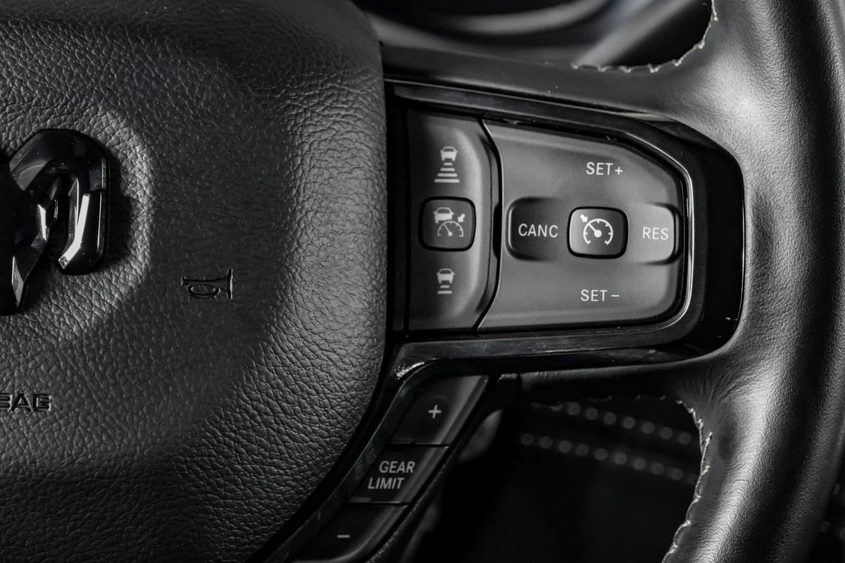 Used 2023 RAM 2500 Limited AWD/4WD image 18