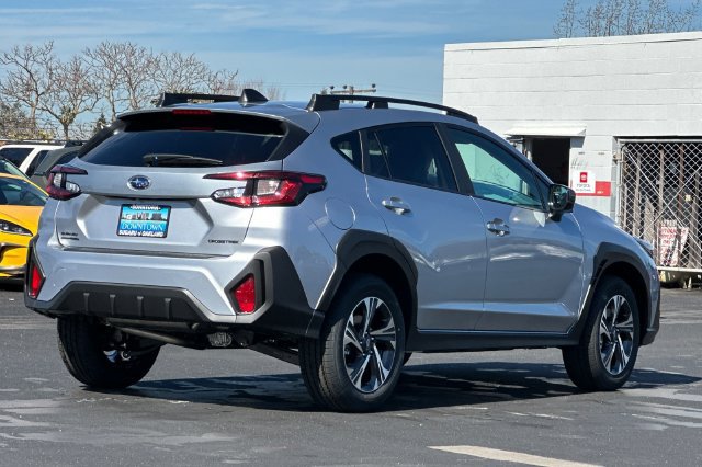 Used 2026 Subaru Crosstrek 2.5i Premium AWD/4WD image 5