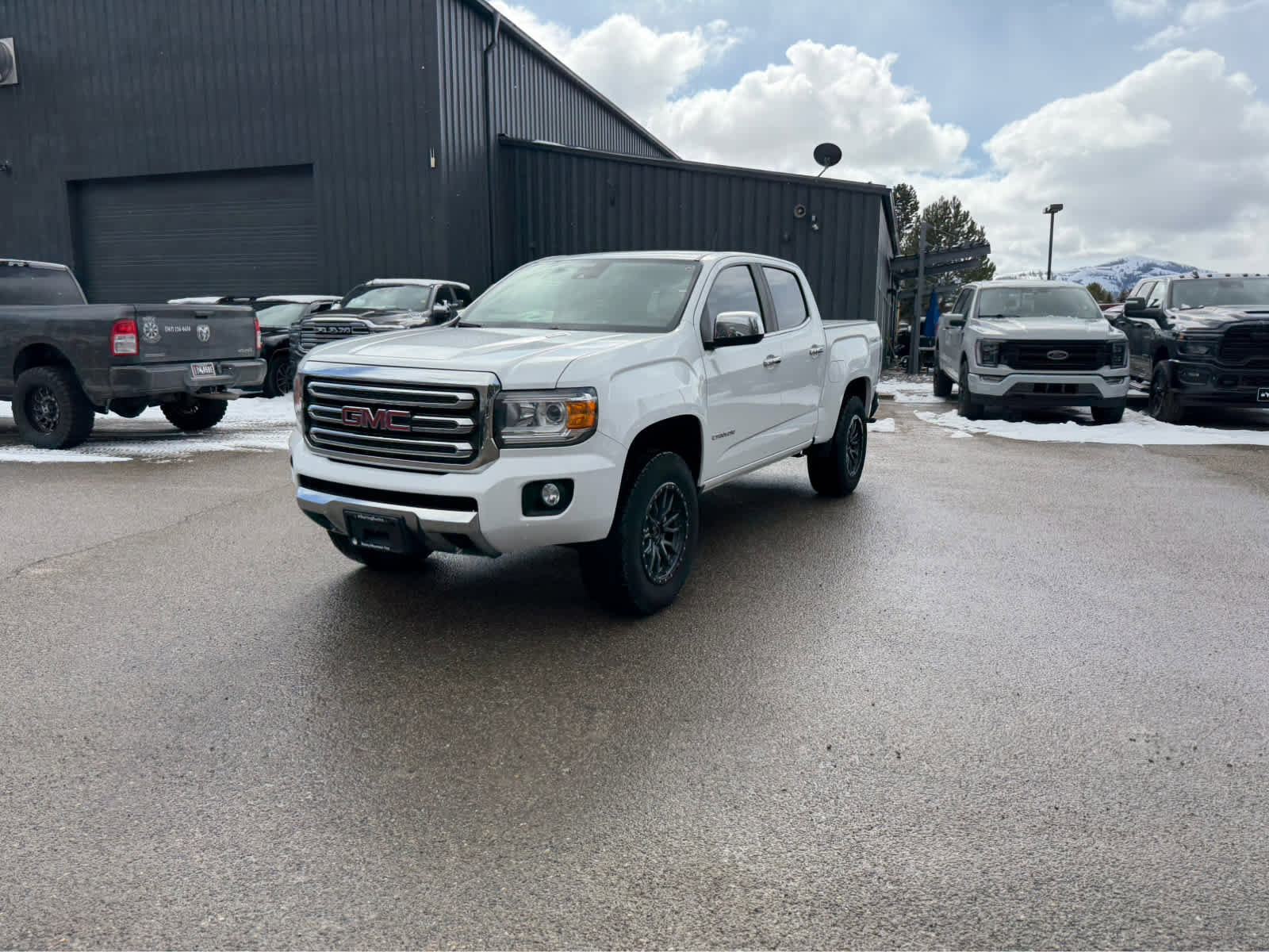 Used 2018 GMC Canyon SLT w/ Driver Alert Package image 3