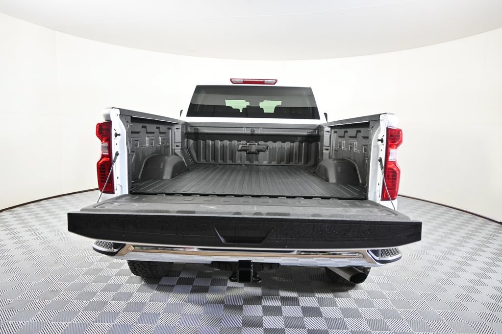 Used 2026 Chevrolet Silverado 3500 LT w/ Convenience Package AWD/4WD image 6