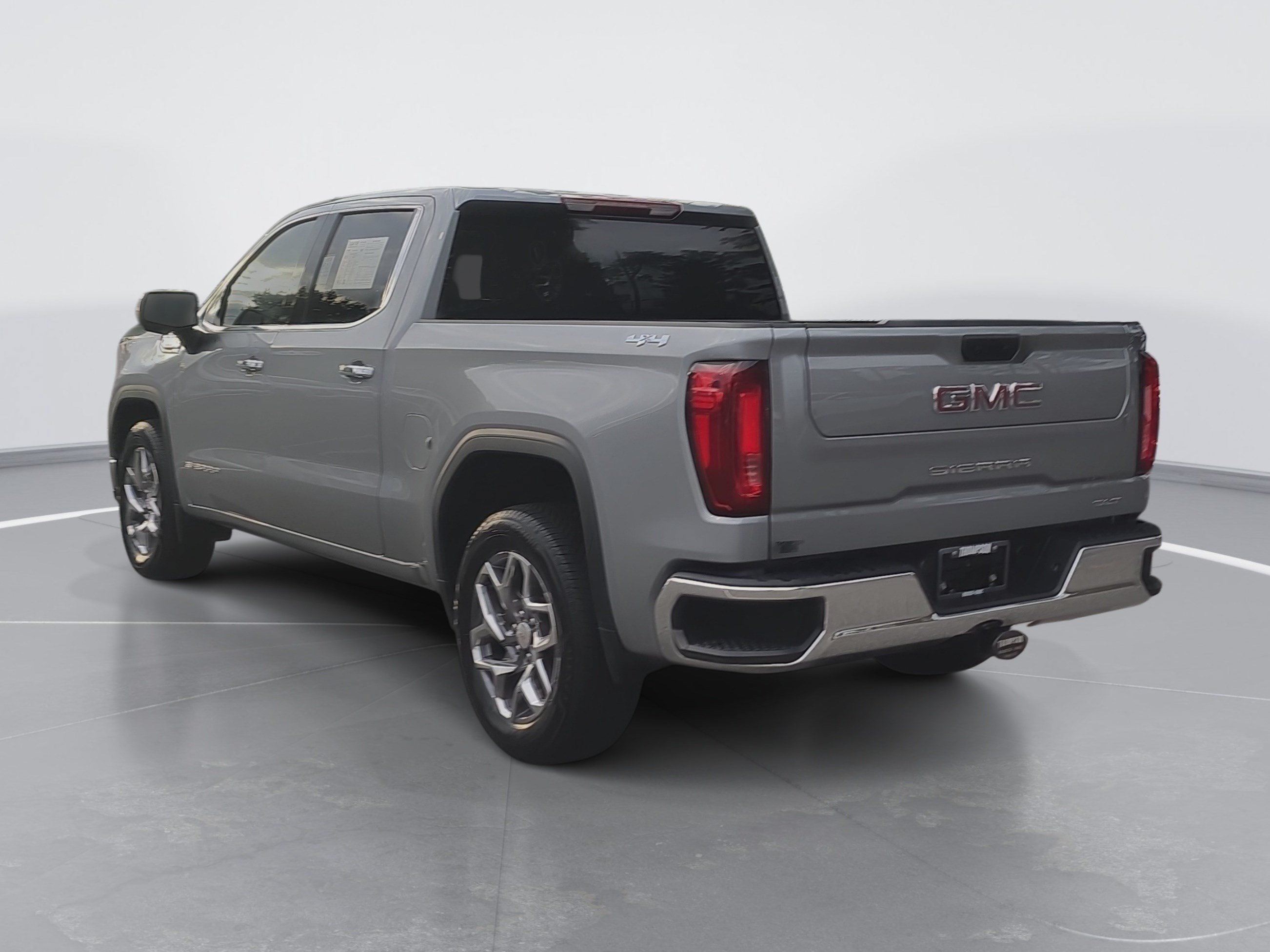 Used 2025 GMC Sierra 1500 SLT AWD/4WD image 5