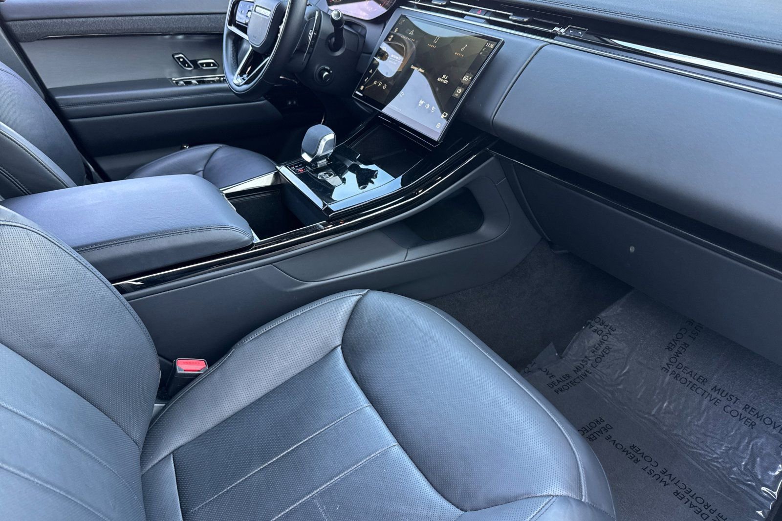 Used 2024 Land Rover Range Rover Sport Dynamic SE image 17