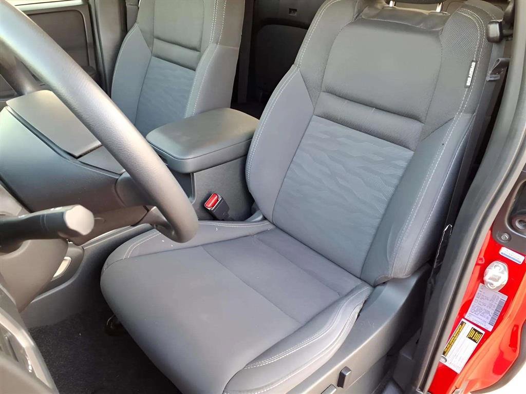 Used 2023 Nissan Frontier SV w/ Technology Package image 12