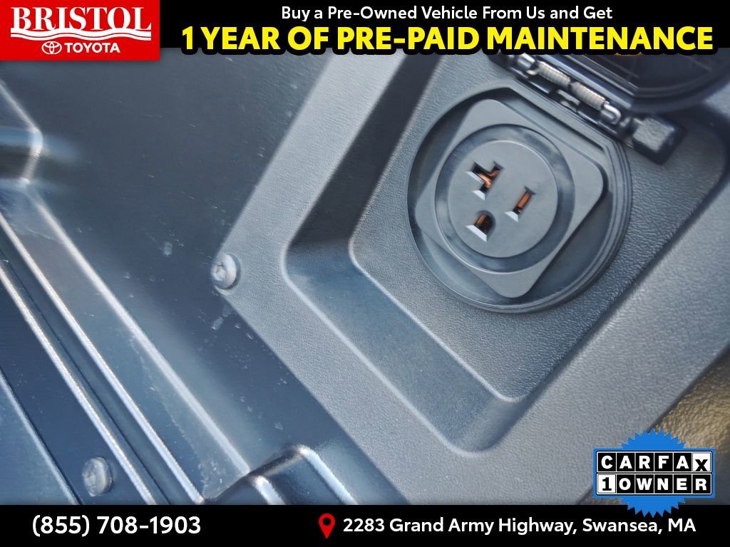 Used 2025 Toyota Tacoma Trailhunter AWD/4WD image 35