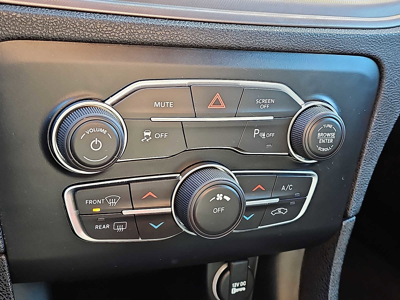 Used 2023 Dodge Charger SXT w/ Cold Weather Package image 16