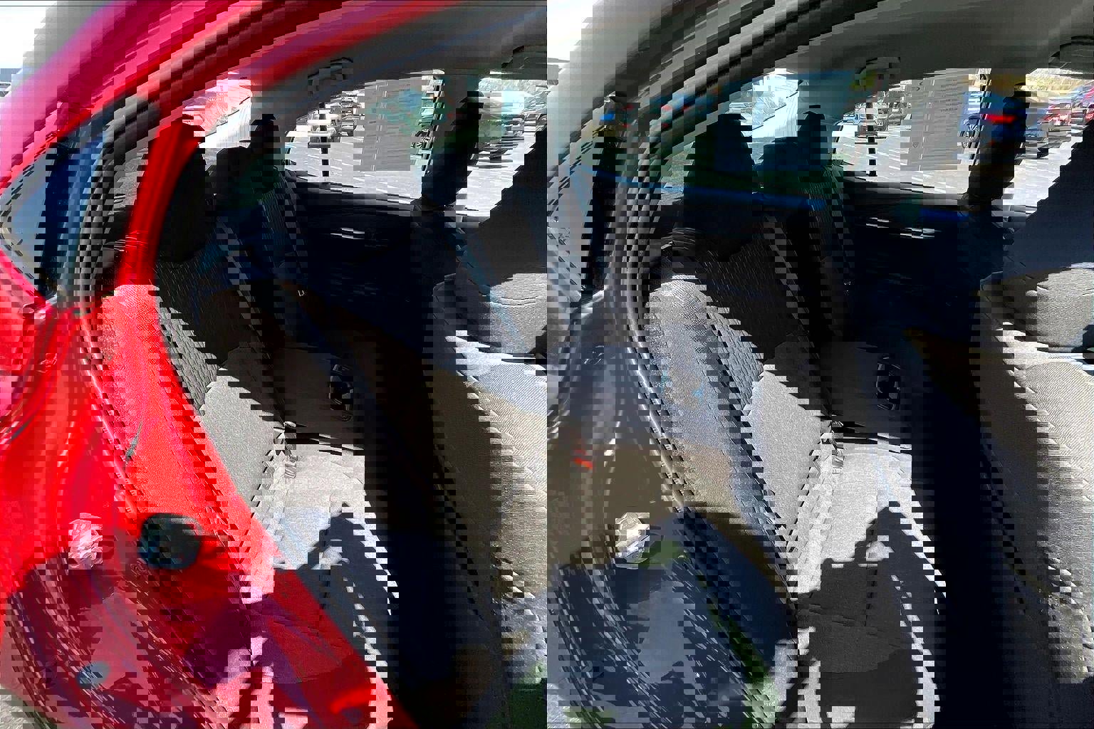 Used 2025 Toyota Camry LE FWD image 23