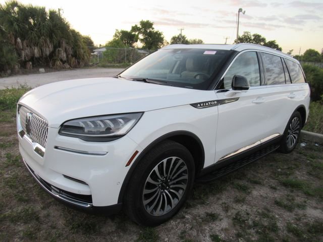 Used 2022 Lincoln Aviator Reserve w/ Equipment Group 201A AWD/4WD image 3