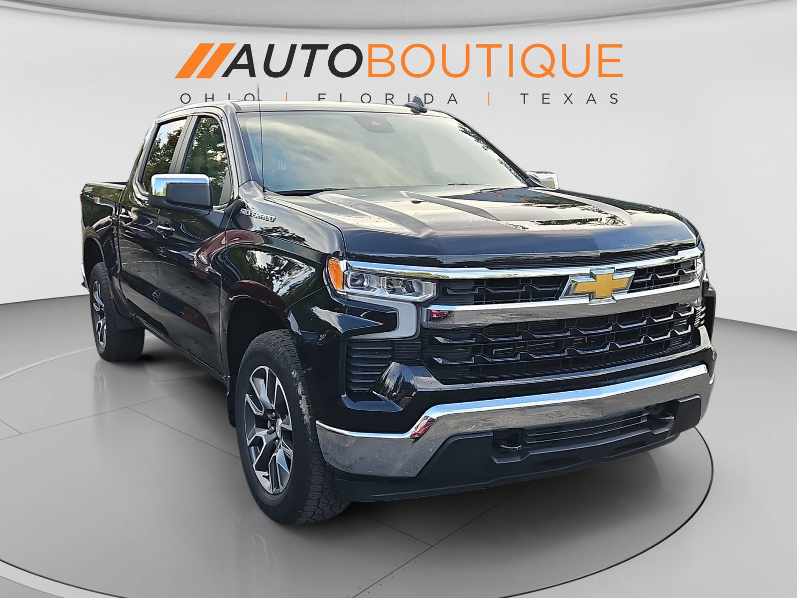 Used 2024 Chevrolet Silverado 1500 LT AWD/4WD image 13