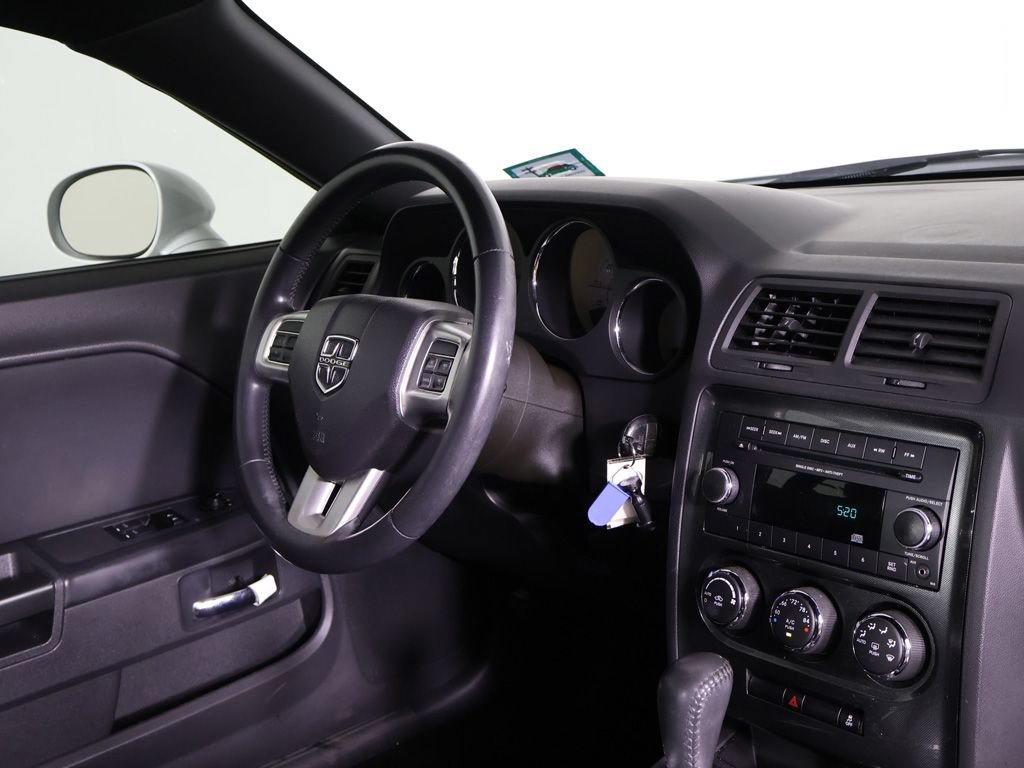 Used 2012 Dodge Challenger SXT RWD image 17