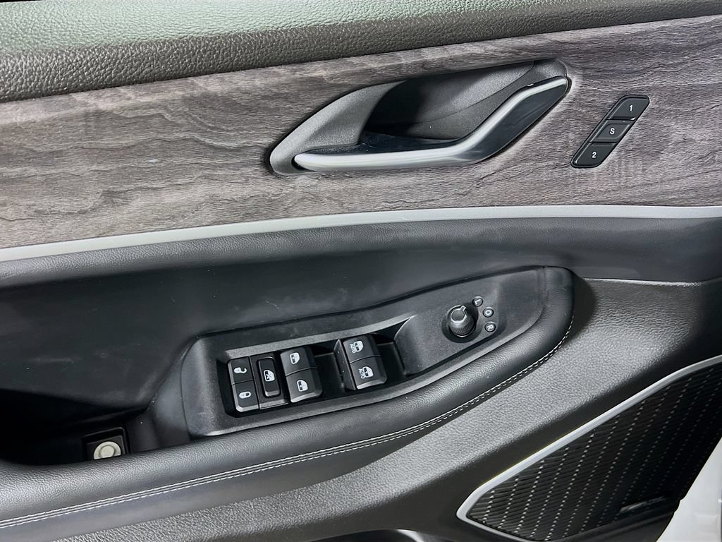 Used 2022 Jeep Grand Cherokee Limited 4xe AWD/4WD image 17