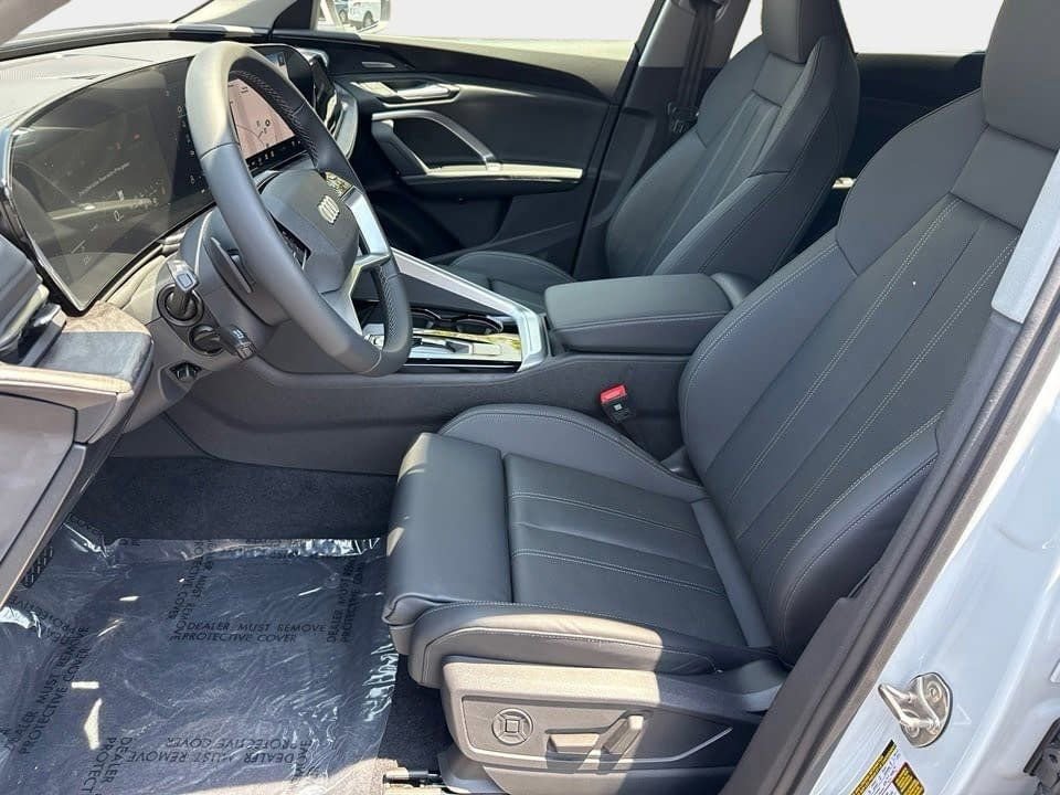 Certified 2025 Audi Q5 Premium Plus w/ Premium Plus image 17