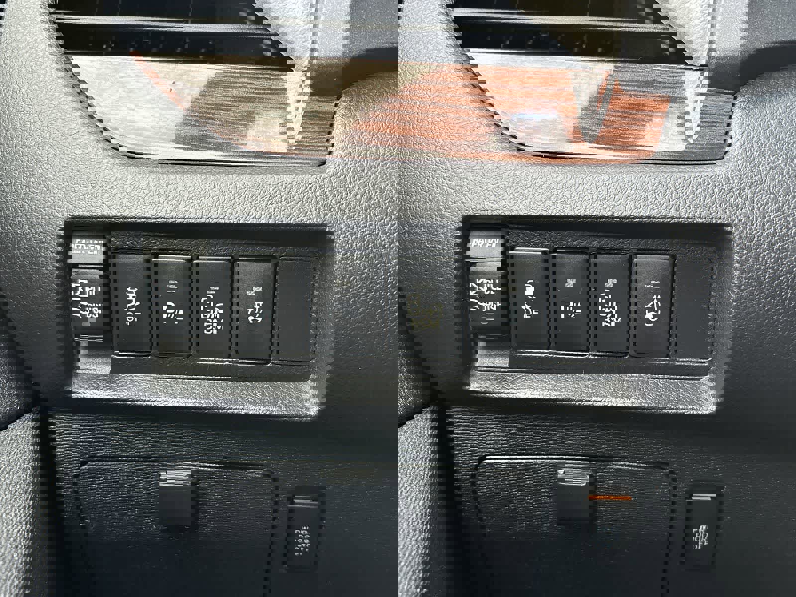 Used 2015 Toyota Sienna Limited image 6