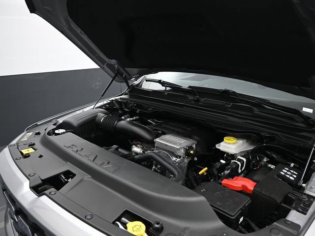 New 2026 RAM 1500 4x4 Crew Cab image 44