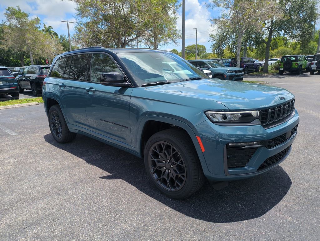 New 2026 Jeep Grand Cherokee Summit AWD/4WD image 2