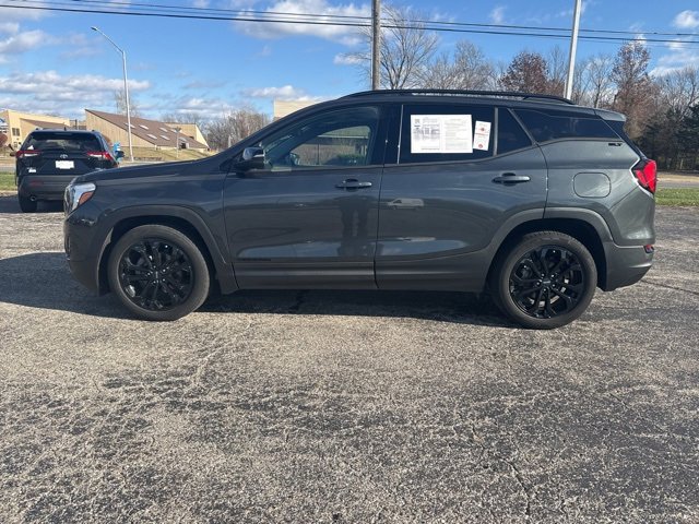 Used 2020 GMC Terrain SLT w/ Preferred Package image 2