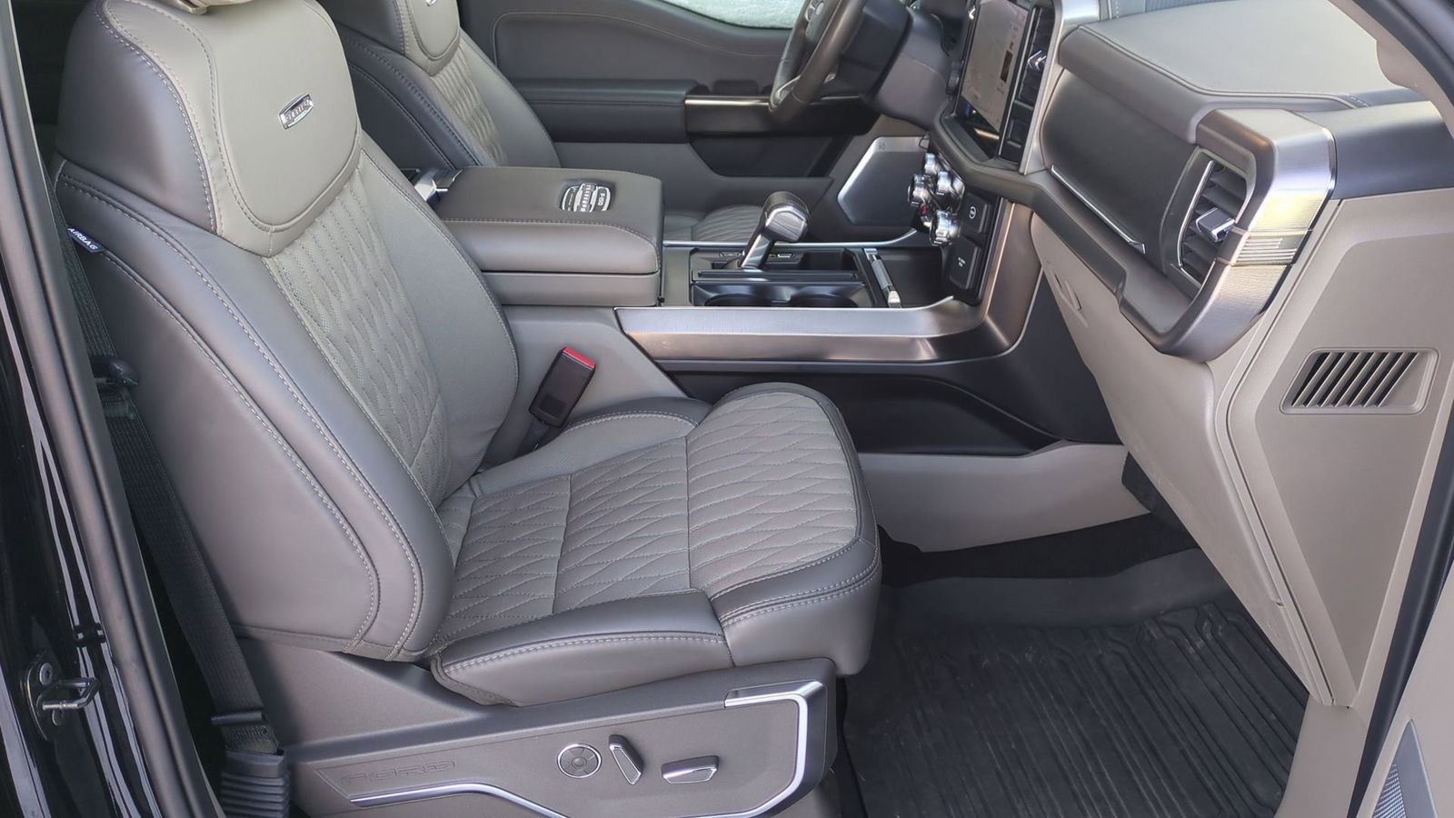 Certified 2024 Ford F150 Platinum w/ Equipment Group 703A Plus image 24