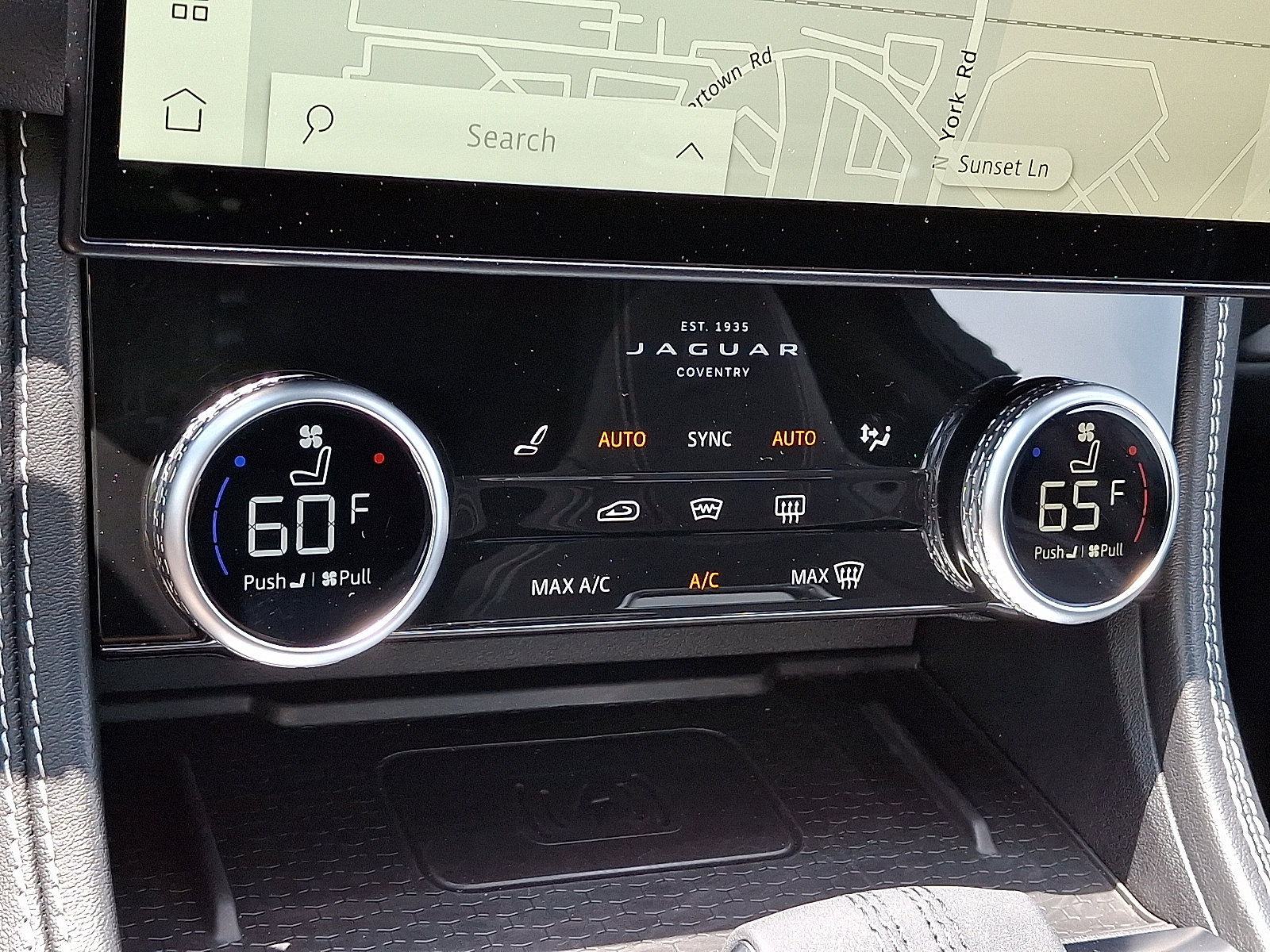 Certified 2025 Jaguar F-PACE R-Dynamic S image 16