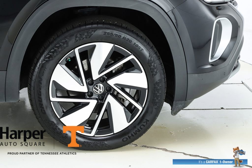 Used 2024 Volkswagen Atlas SE w/ Panoramic Sunroof Package FWD image 54