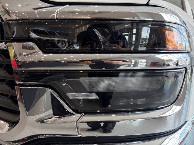 New 2026 RAM 3500 Tradesman AWD/4WD image 9