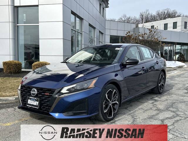Used 2023 Nissan Altima 2.5 SR