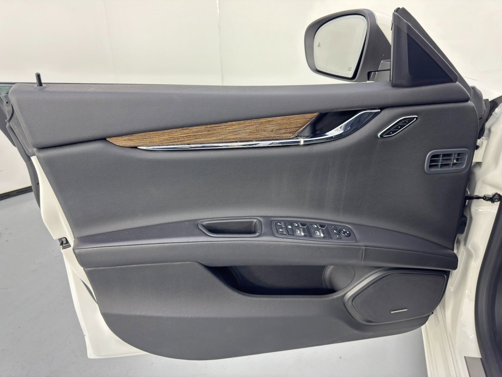 Used 2022 Maserati Quattroporte GT image 41