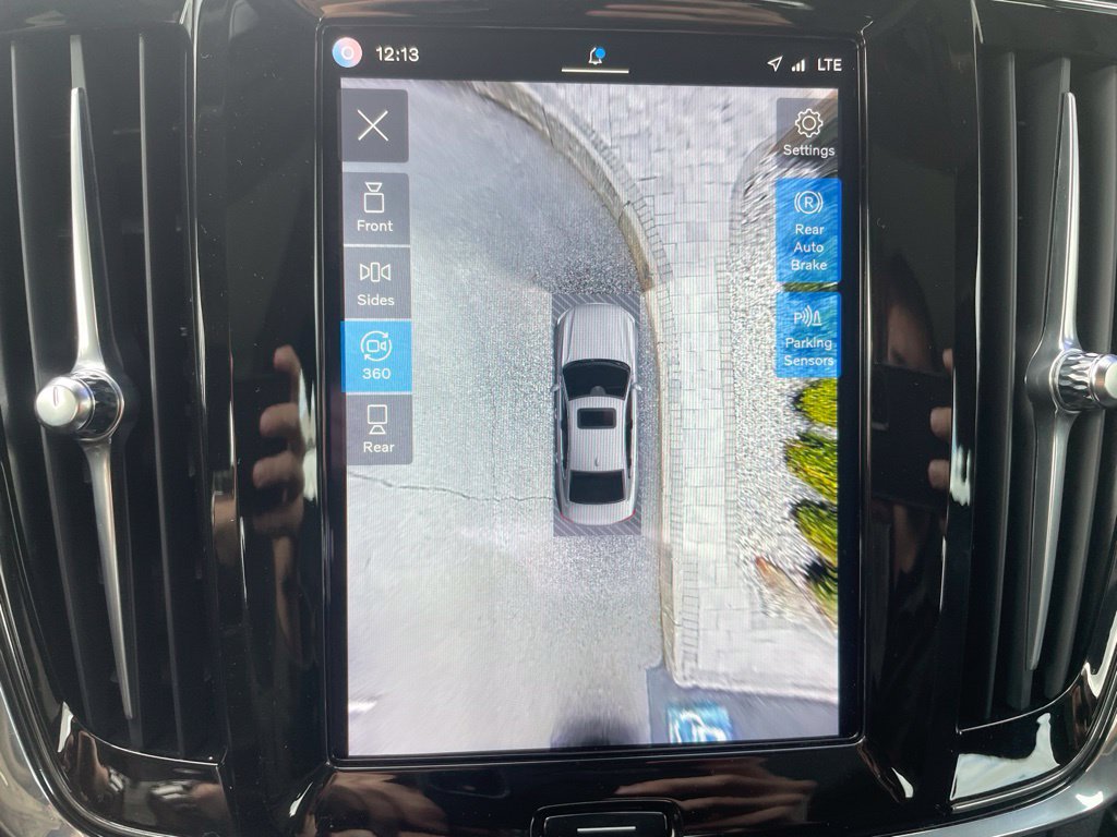 Certified 2025 Volvo S90 B6 Ultra AWD/4WD image 26