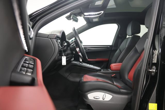 Used 2020 Porsche Macan AWD/4WD image 21