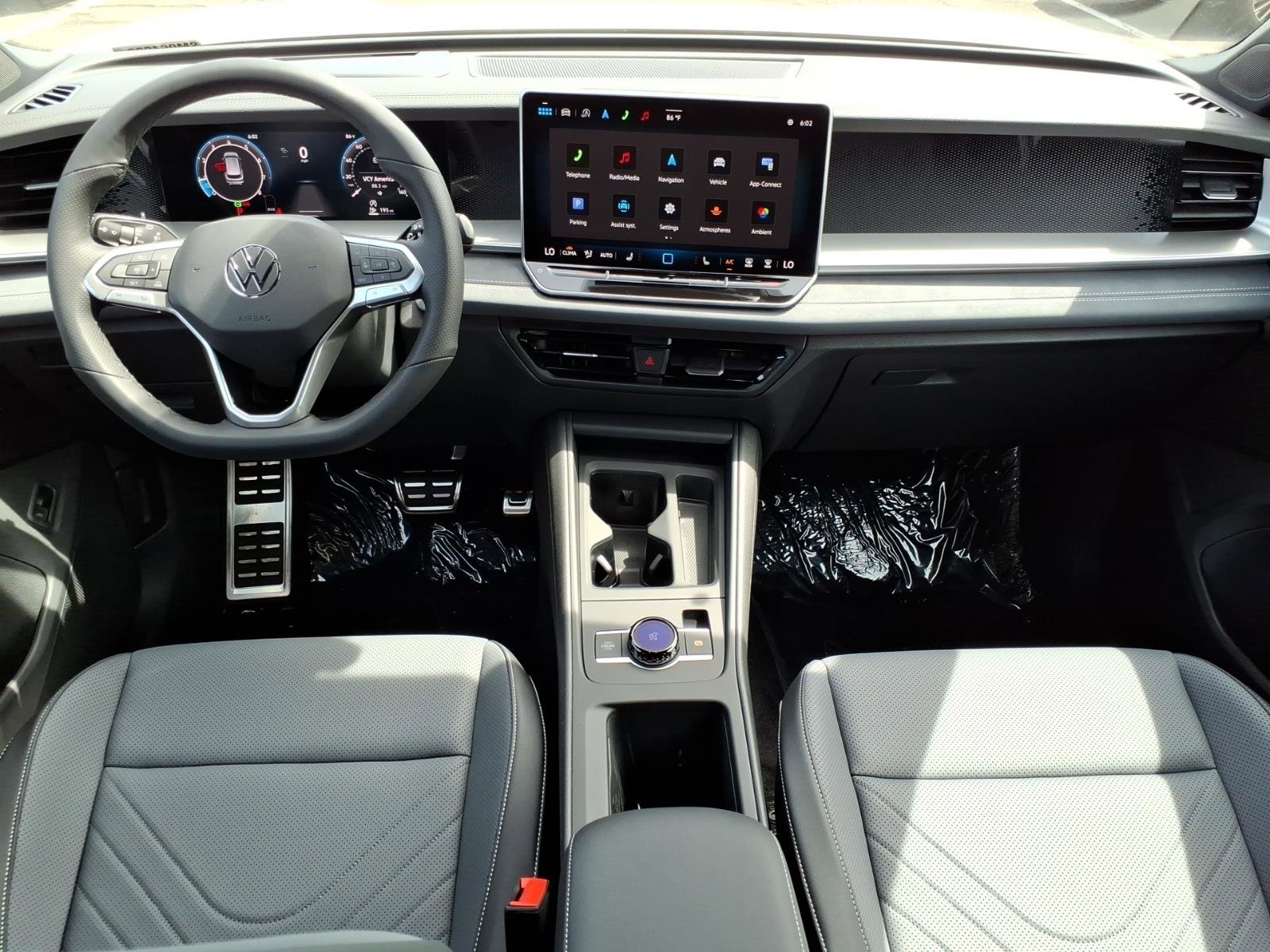 New 2026 Volkswagen Tiguan SE R-Line image 13