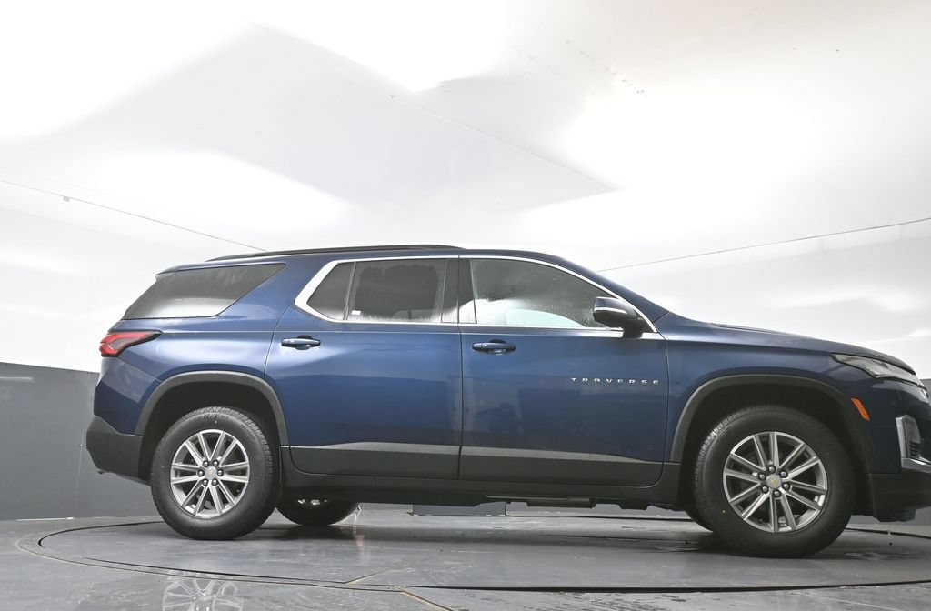 Used 2023 Chevrolet Traverse LT w/ LPO, Floor Liner Package AWD/4WD image 53