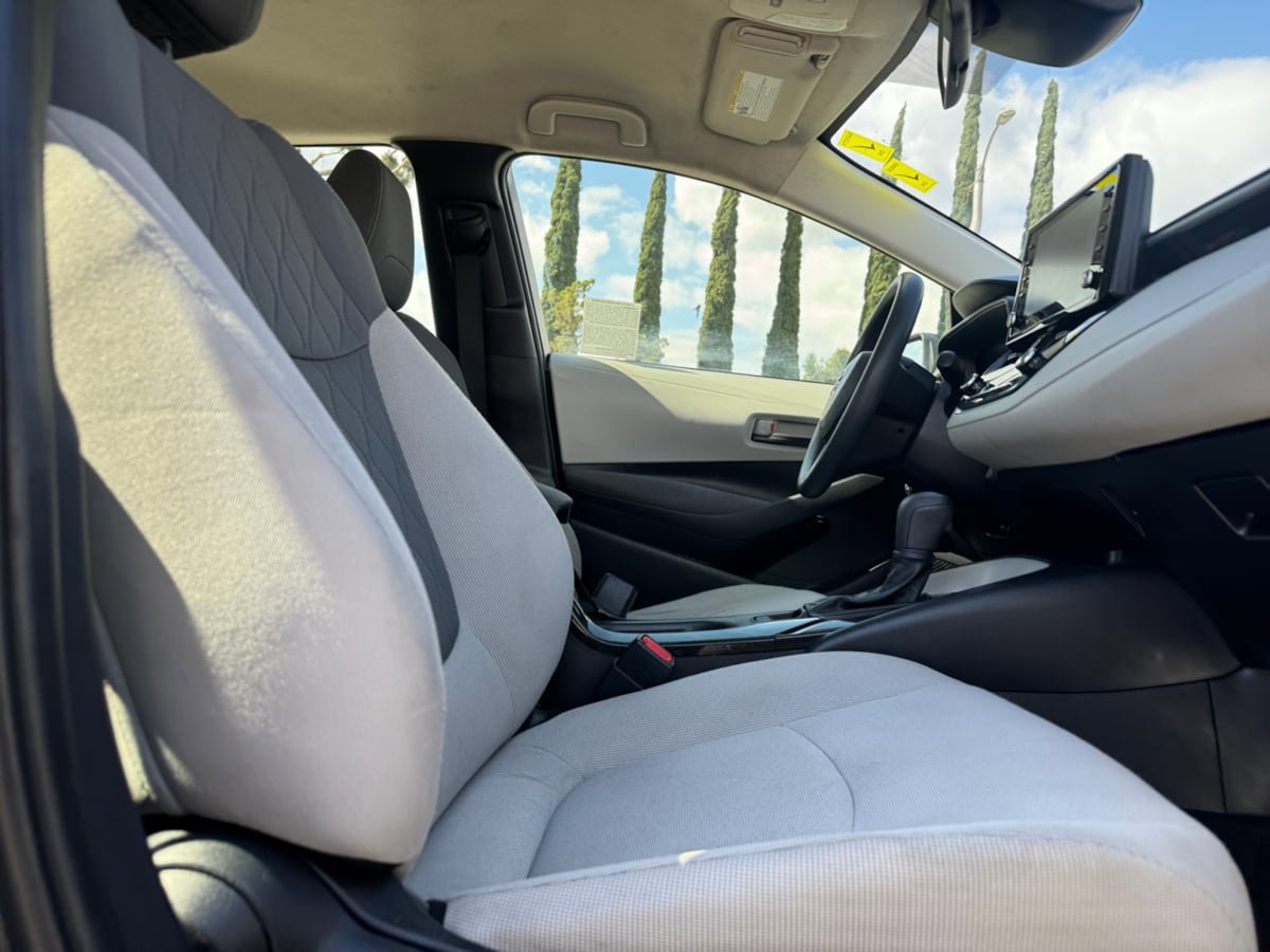 Used 2022 Toyota Corolla LE FWD image 18