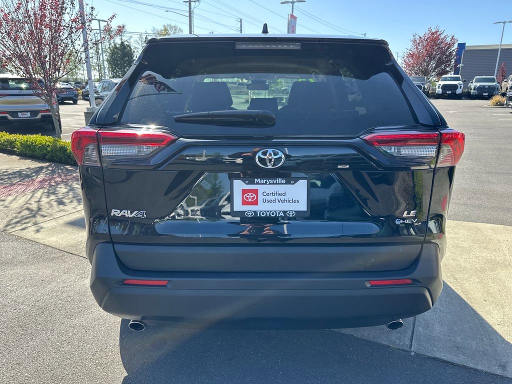Certified 2025 Toyota RAV4 LE AWD/4WD image 4