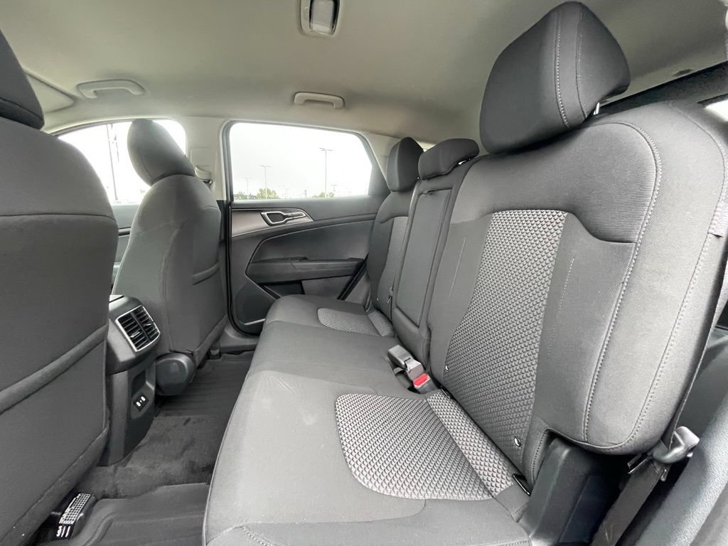New 2026 Kia Sportage LX FWD image 23