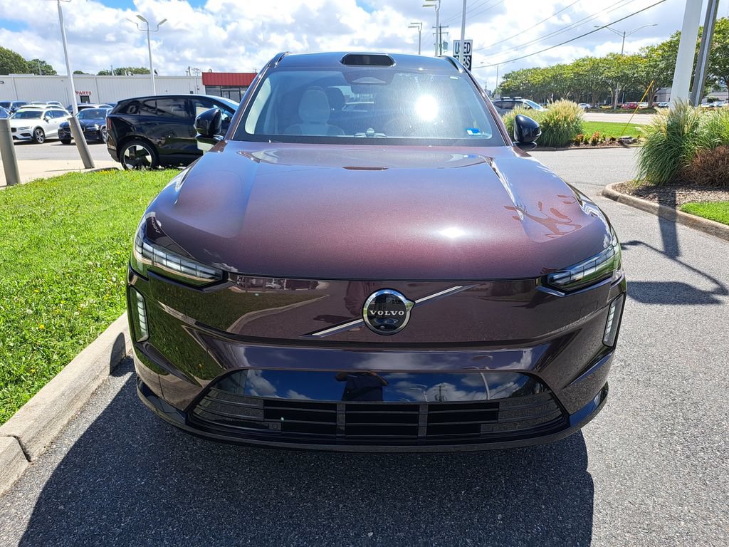 Used 2025 Volvo EX90 Ultra AWD/4WD image 3