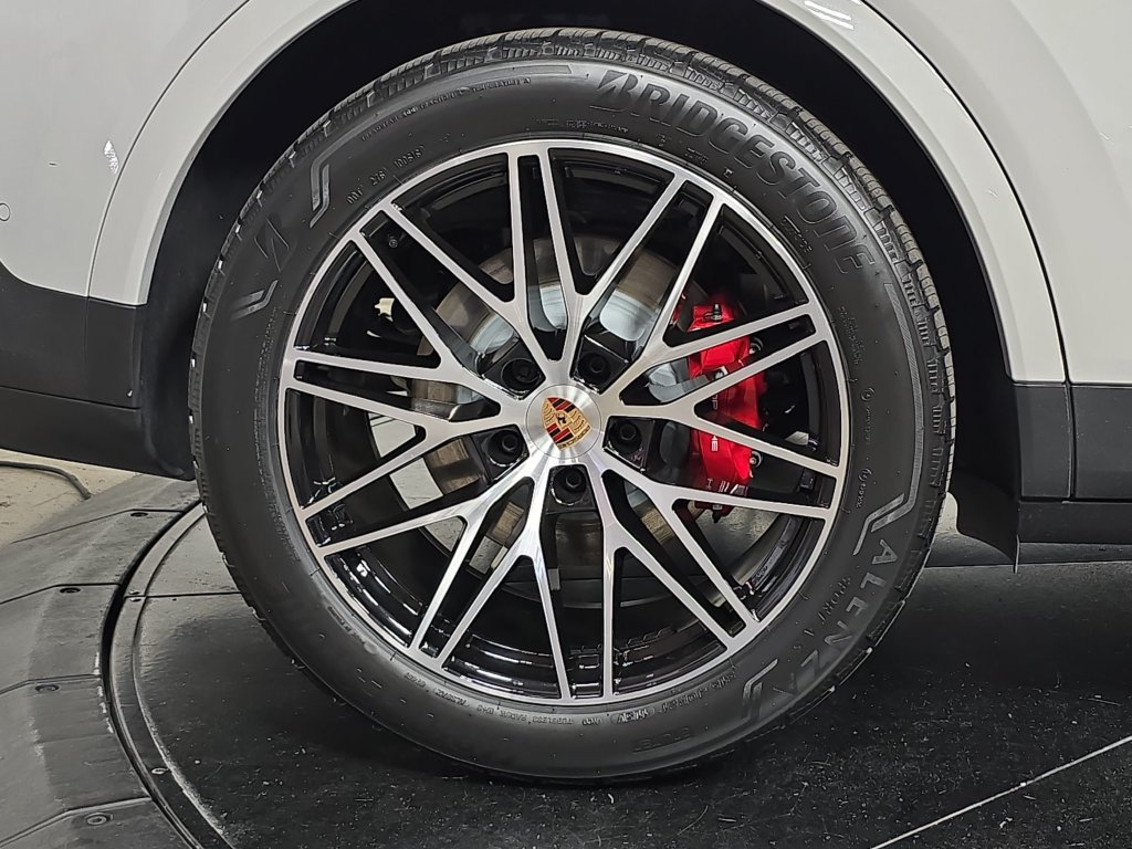 Certified 2026 Porsche Cayenne S AWD/4WD image 29