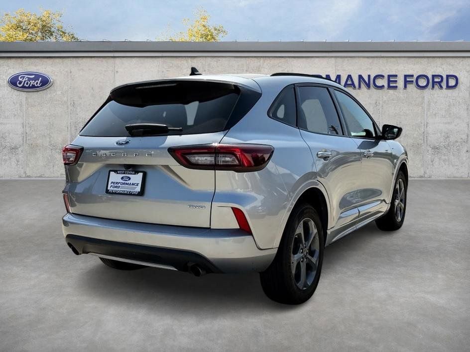 Certified 2024 Ford Escape ST-Line AWD/4WD image 9