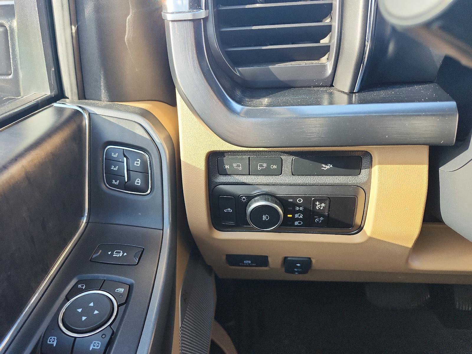 Used 2023 Ford F250 Lariat w/ Lariat Ultimate Package image 23