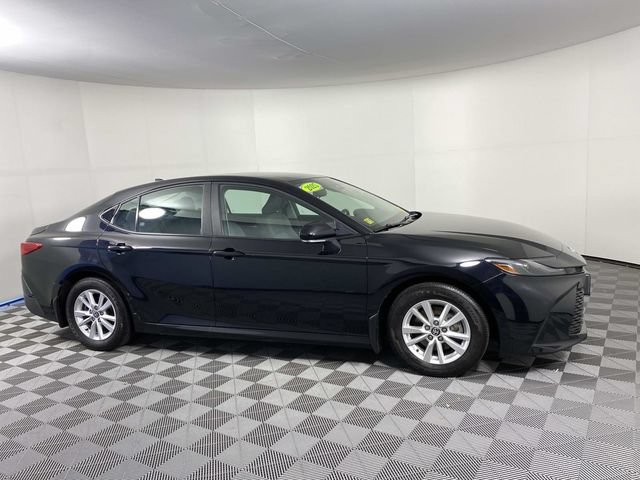 Used 2025 Toyota Camry LE FWD image 10