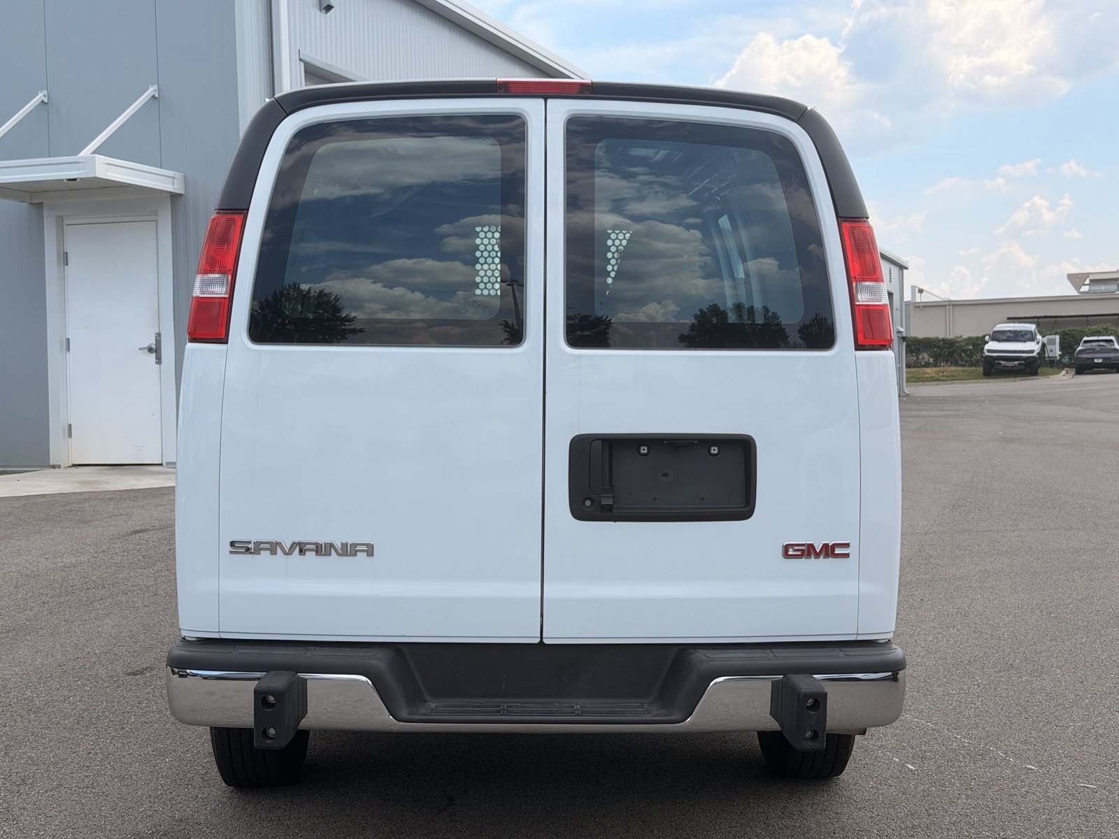 Used 2025 GMC Savana 2500 w/ Driver Convenience Package RWD image 11