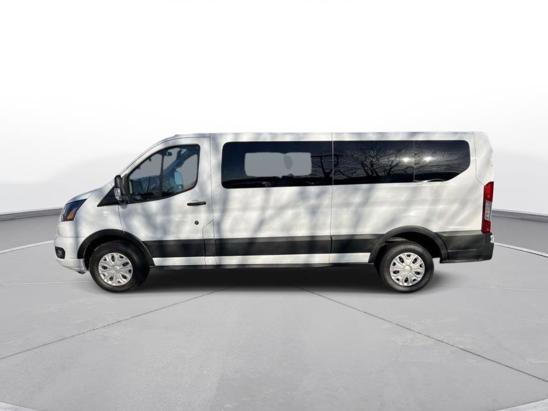 Used 2023 Ford Transit 350 XLT image 3