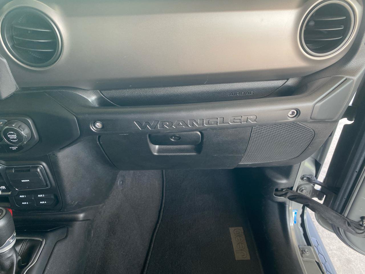 Used 2021 Jeep Wrangler Sport AWD/4WD image 35